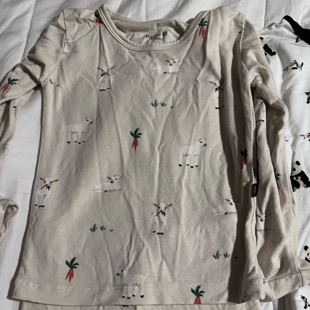 Kyte Baby long sleeve pajamas